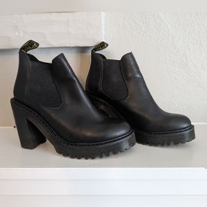 Doc Martens Hurston Heeled Chelsea Boots women's size 39 (8.5-9)